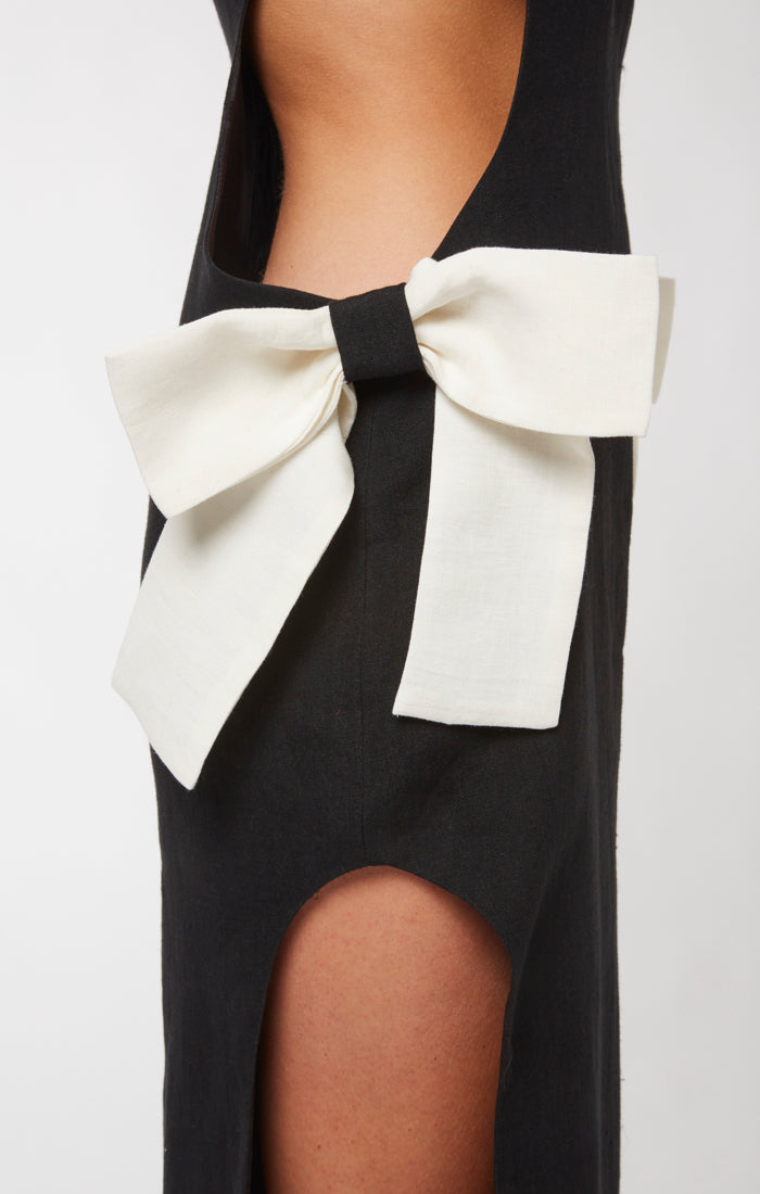 DRESS WITH BOWS